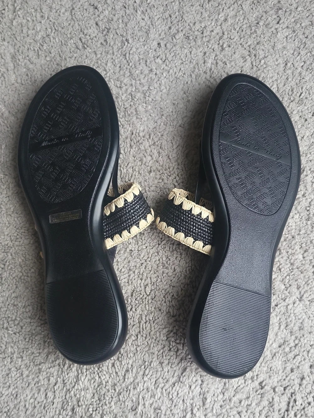 Italian Shoemakers Thong Sandals Womens 10 Black Beige Embroidered Italy NEW